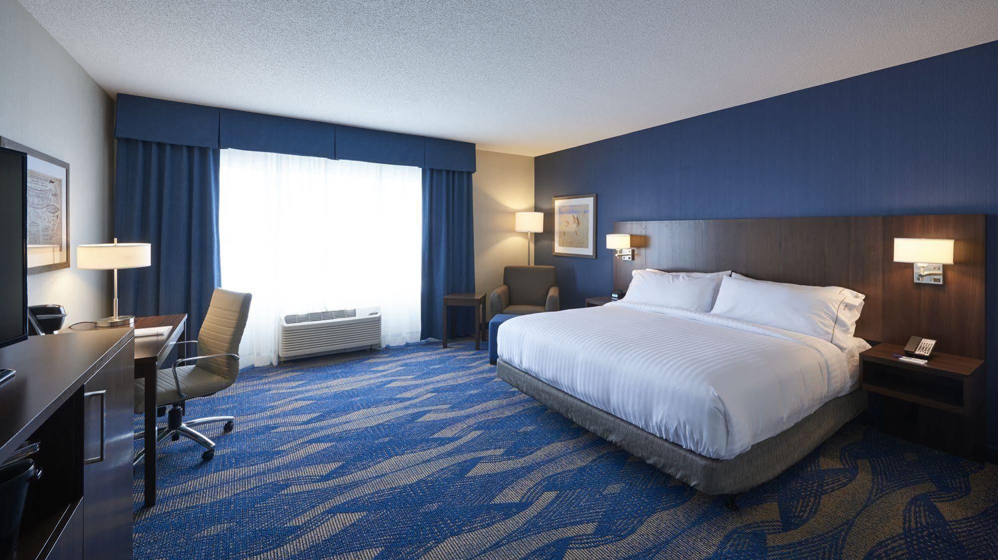 Holiday Inn Express & Suites St. John'S Airport By Ihg Exterior photo